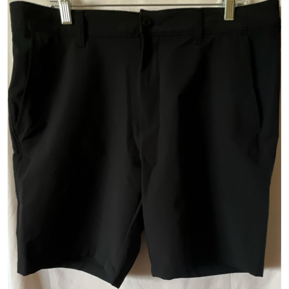 Under Armour Men's Black Chino Shorts Polyester Button Slash Pockets Size 38W